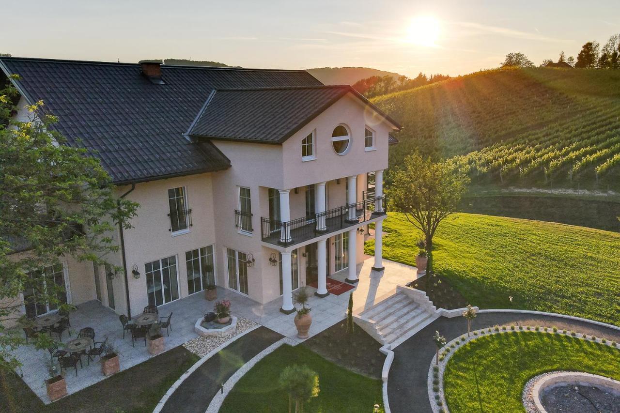Residenz Styrian Toskana Splendid บัดไกลเชนแบร์ก ภายนอก รูปภาพ